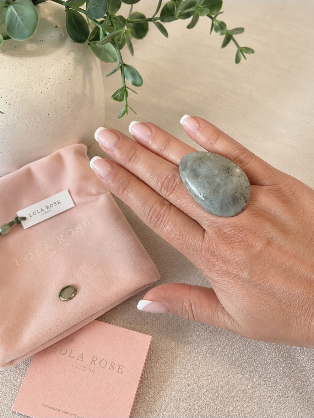Lola Rose London Genuine Stone Statement Ring
Condition: New With Tags (NWT)